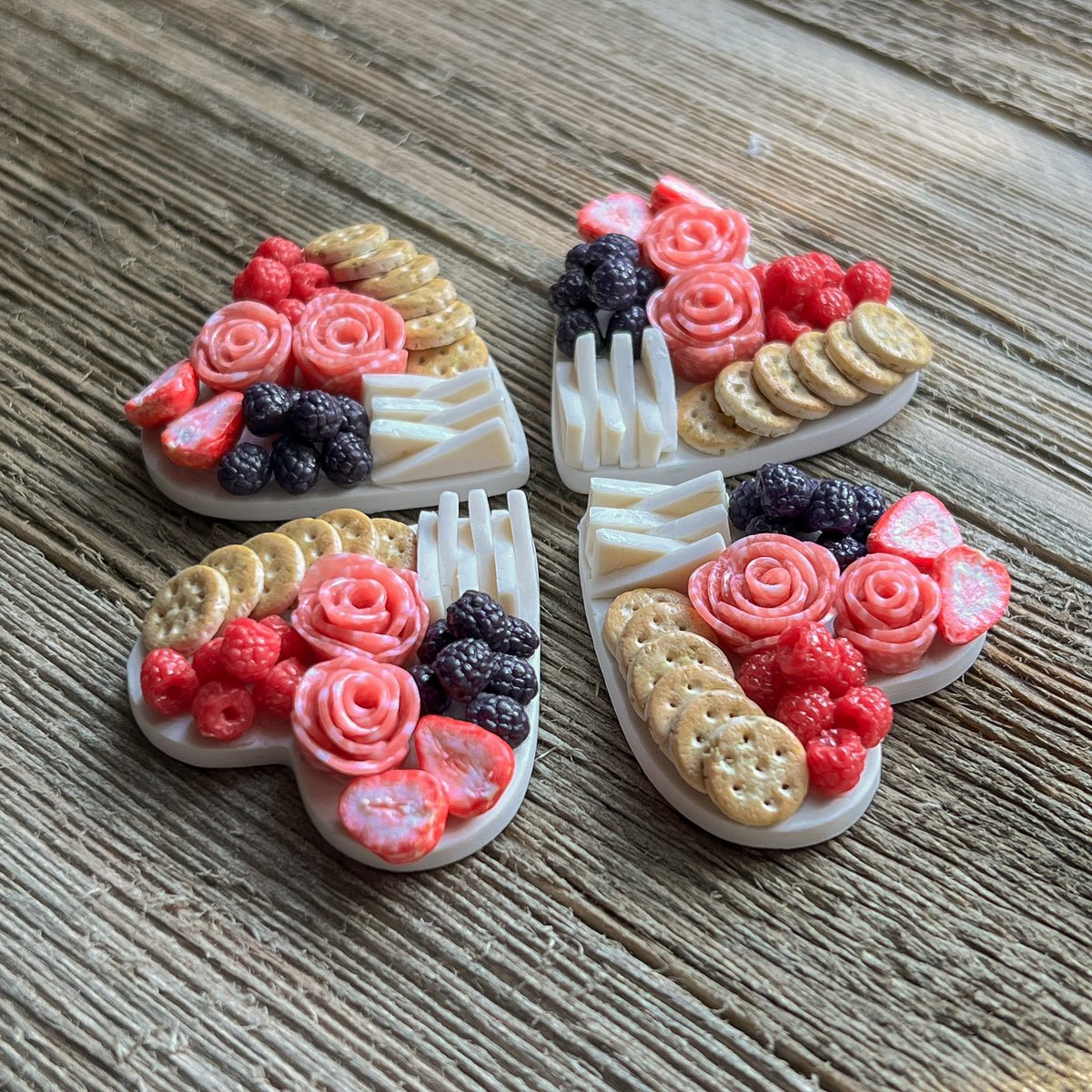 I made some more mini heart charcuterie boards! ✨