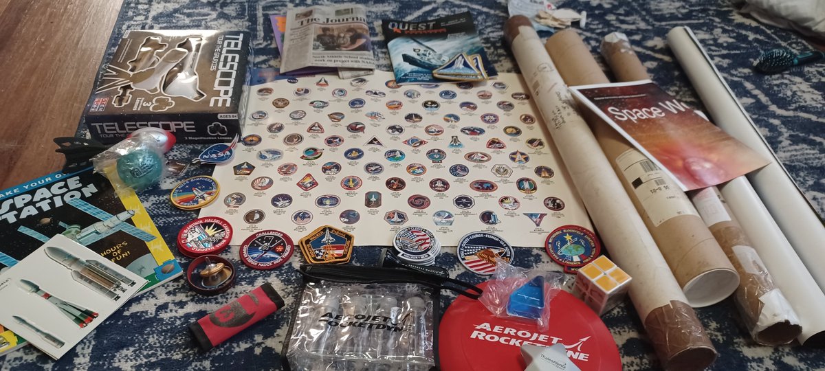 MsGScienceSeeds's tweet photo. Just had the best day! Someone dropped this off at my school for the kids and me because he saw we were working with @GrowBeyondEarth @getMARSfarm @NASAKennedy. There are mission patches from the 80s! https://t.co/0wal6EV4rF