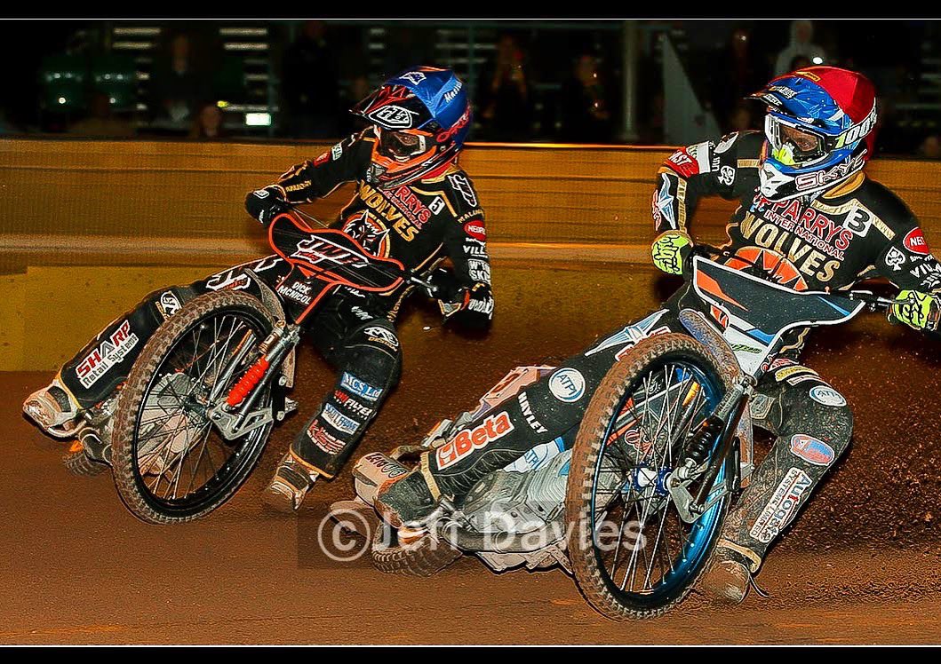 Stoked to have my 3 mates <a href="/rdougy171/">Ryan Douglas</a> <a href="/RorySchlein3/">Rory Schlein</a> #LukeBecker also my wolves team mates doing my testimonial #sammasterstestimonial #26thmarch <a href="/Monmoredogs/">Monmore Green Stadium</a>