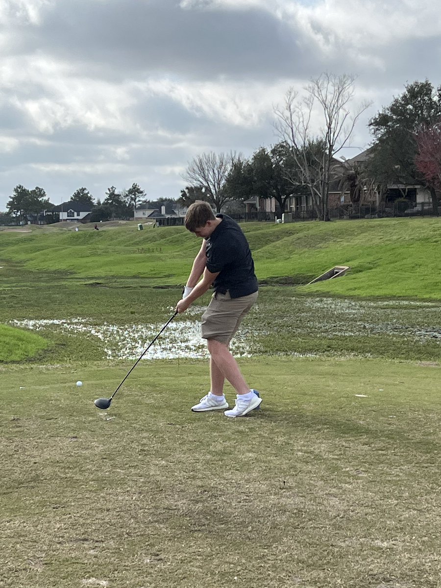 Coach_G_Rog's tweet photo. Good day for the Tiger golf team today!
#RiseUp https://t.co/NzNPPKdF9a