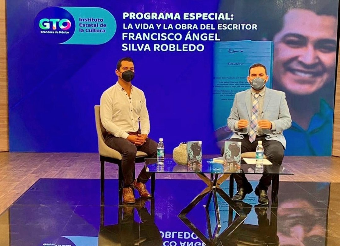 Paco_SilvaRob's tweet photo. No dejo de agradecer a nuestro estimado @Alan_Sahir, el gran apoyo que ha dado a estas primeras novelas de #EntreLosSiglos, que tocan lugares emblemáticos de nuestro #Guanajuato.
Gracias Lic. Alan, mi gratitud hacia ti se refleja en las primeras páginas de este 2do. libro. 📖🙏🏼😃 https://t.co/tfsAeBsTno