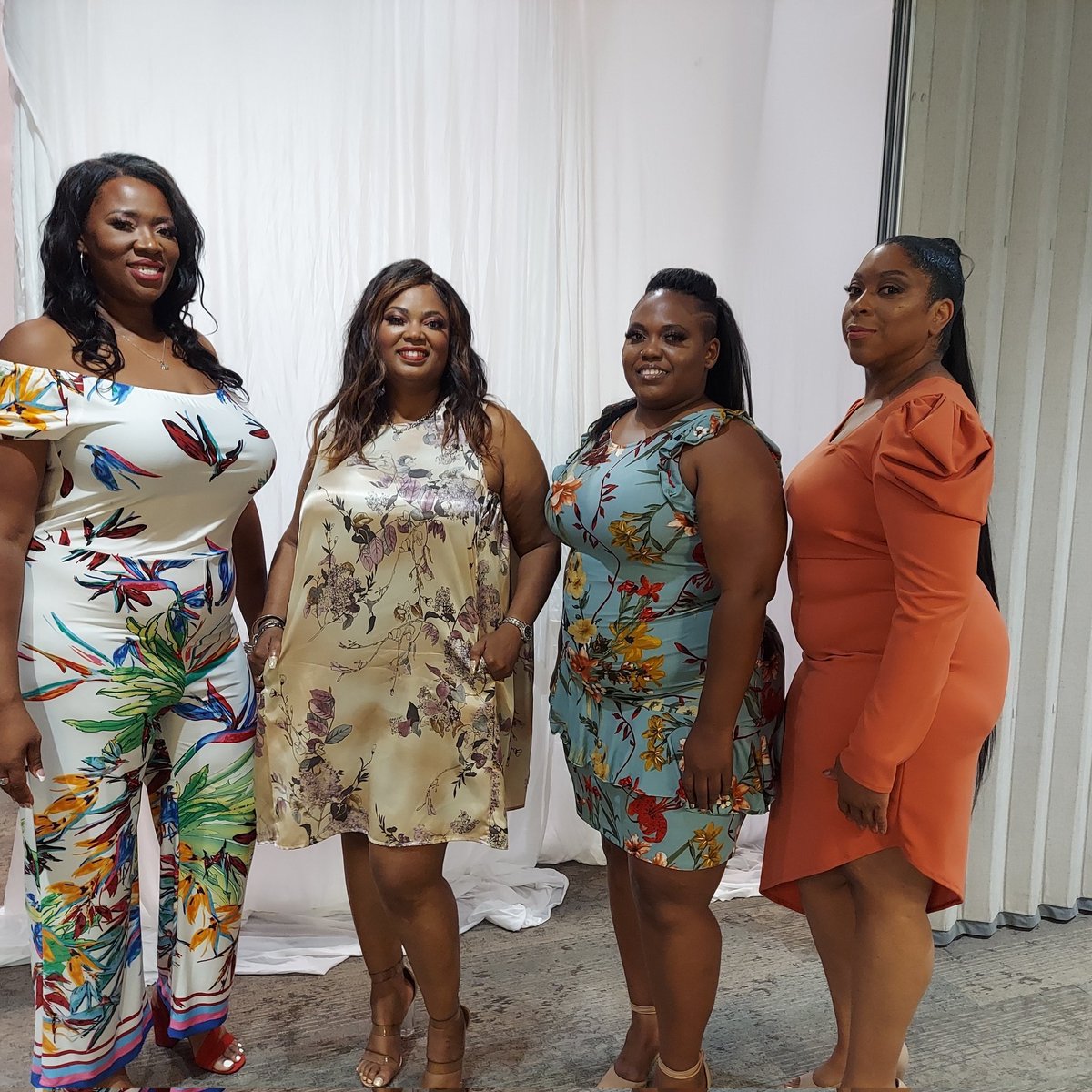 moonlightcurvy's tweet photo. Celebrating Black month with 🎉❤️💓💖😍🎉
https://t.co/9LYgTUkqII https://t.co/InT3w5ums4