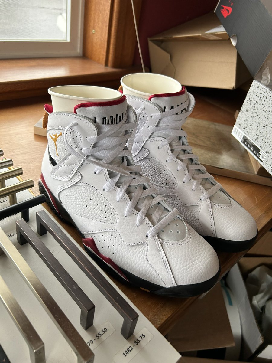 MikeAronius_Rex's tweet photo. If your #Cardinal7’s came all tried on with crumpled up tongues and messy laces, then do what I did. It will help properly reshape it. #yoursneakersaredope #jordan7 https://t.co/GJFm1pNkWr