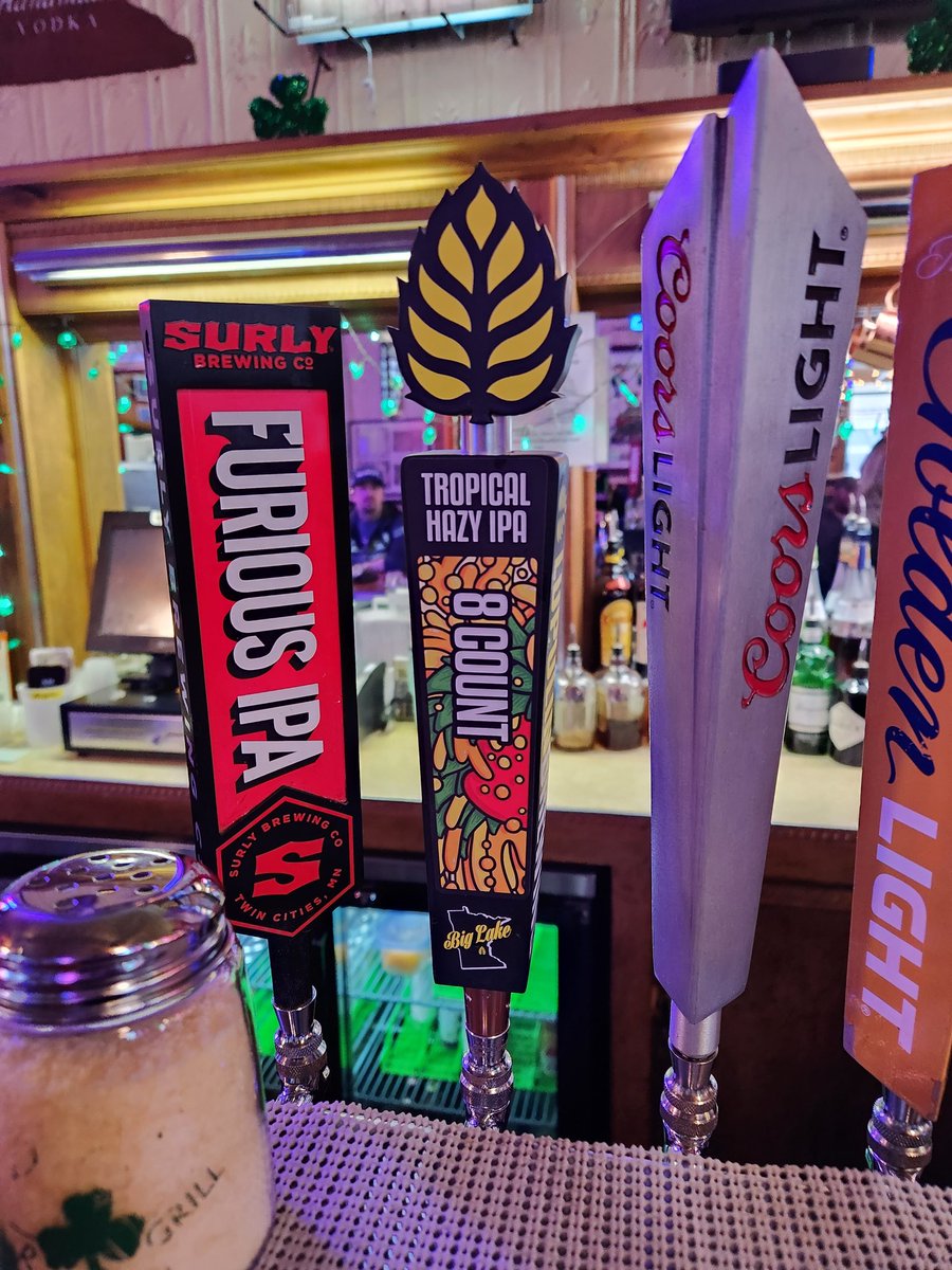 GoldenCalebT's tweet image. #8Count is on TAP at Duffy's in Osseo! Stop in for a cold one! 🍻🥊🍻