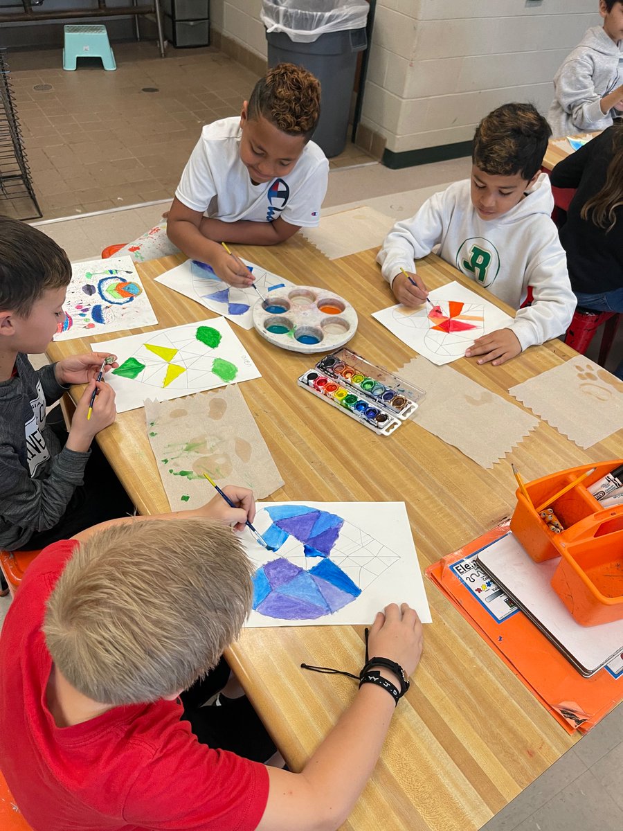 MrsEstrada031's tweet photo. 4th grade has been working on faceted hearts. We discussed fractions and angles while exploring geometric shapes to create these beauties. They are amazing warrior artists! 
@CMCSIWarriors  
@Hall_Schools https://t.co/BId6bgL956
