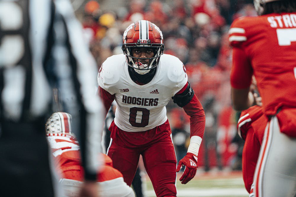 Blessed to receive an offer from Indiana University🔴⚪️! #AGTG #IUFB #GoHoosiers @Rivals_Clint <a href="/AllenTrieu/">Allen Trieu</a> <a href="/RisingStars6/">Rising Stars Academy</a> <a href="/S_Warriors_FB/">Eleven Warriors</a> <a href="/TheD_Zone/">The D Zone</a> @IndianaTough <a href="/adamgorney/">Adam Gorney</a> <a href="/DemetricDWarren/">Demetric D. Warren</a>