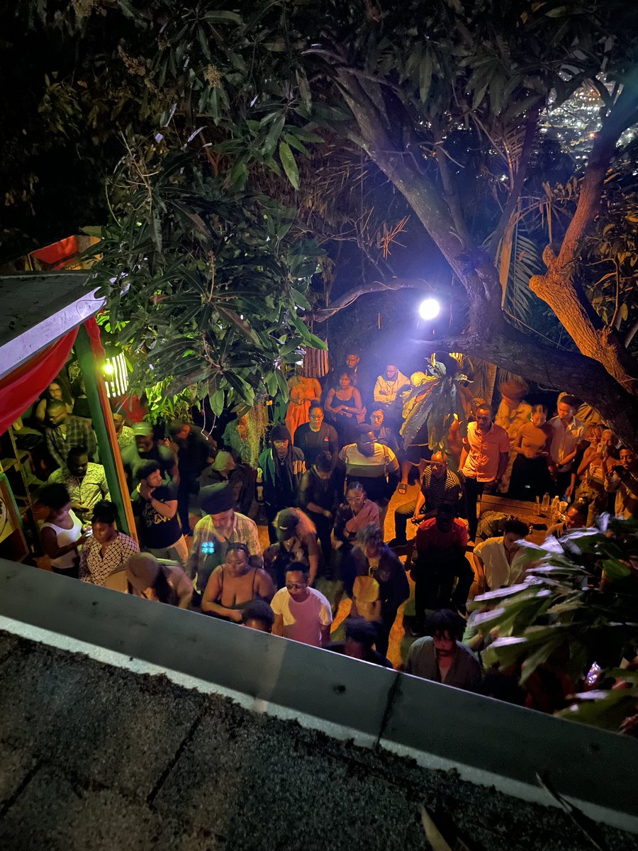 BoomDraw tweet media