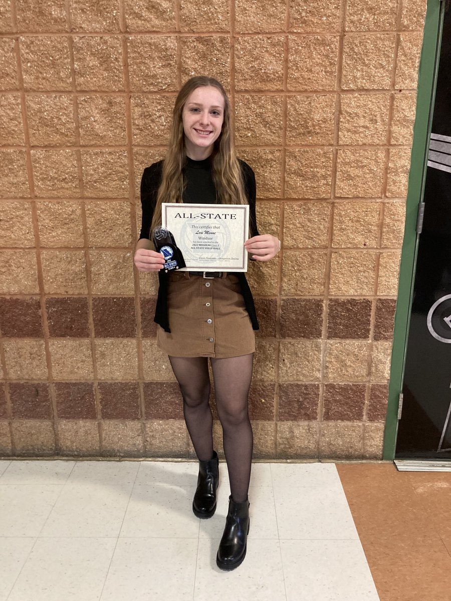 WindsorOwlVB's tweet photo. CONGRATULATIONS to the following volleyball players for earning academic all-state!  #TalentedAndSmart https://t.co/rp9Mnk8MGt