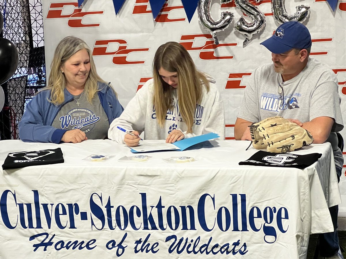 dc_fastpitch's tweet photo. Signed! ⁦@kclevenger05⁩ https://t.co/g8Q3ujJoH6