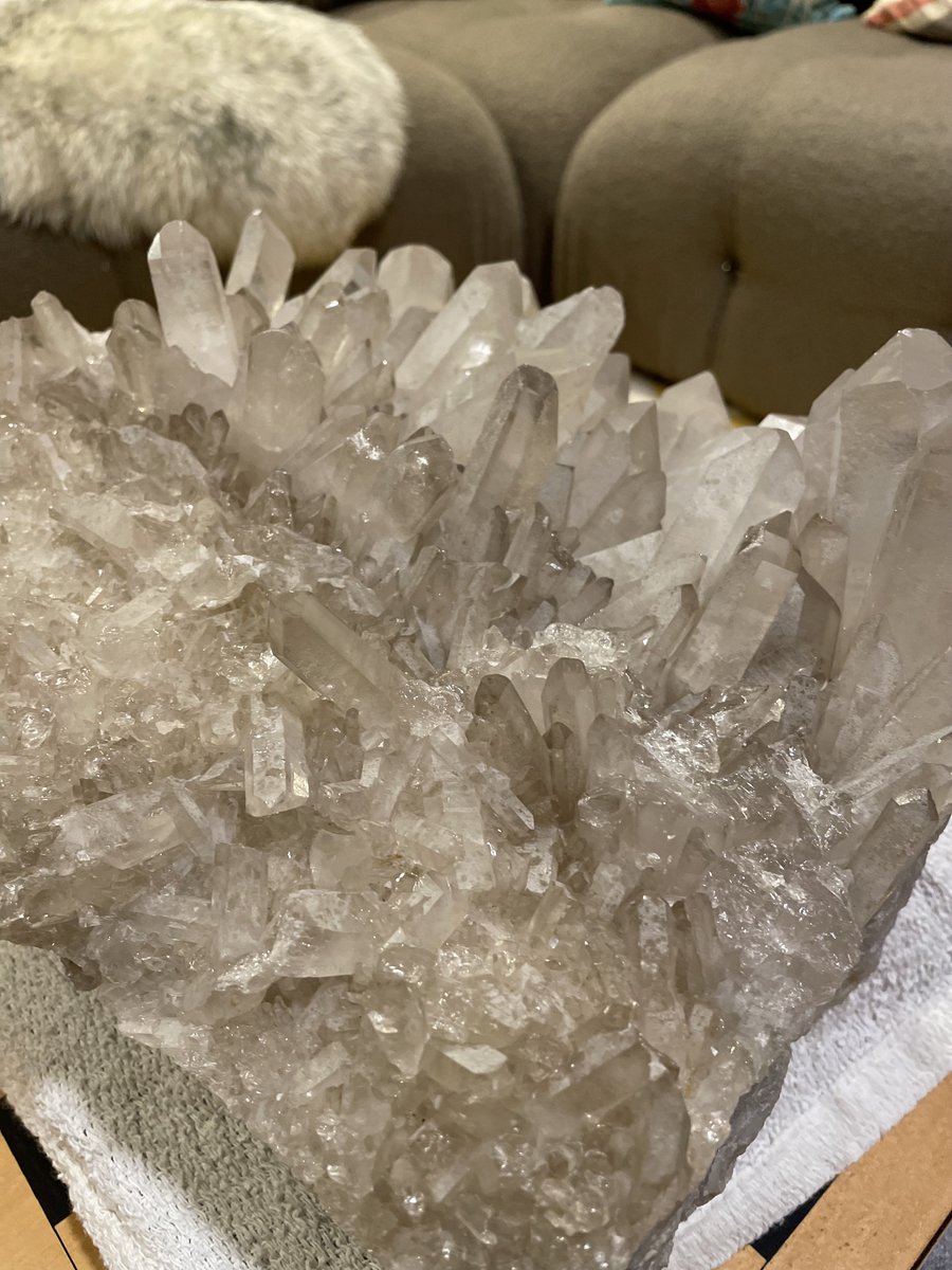 _ConsciousDiva's tweet photo. Do you love crystals? Listen to "Crystals with Nicholas Pearson, Part One " by The Conscious Diva . ⚓ https://t.co/oqY9wjdPPL https://t.co/Em30gMqZmn