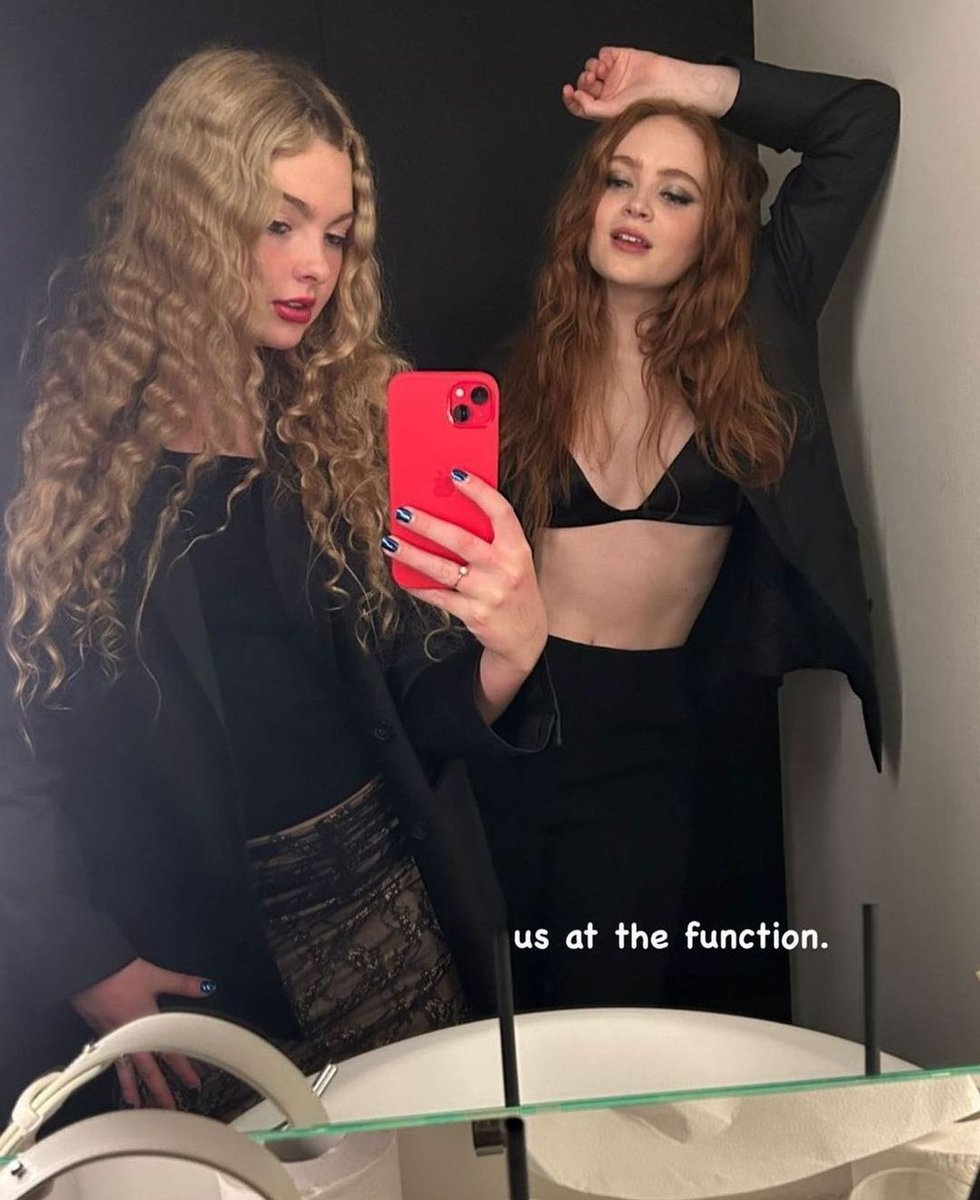 lomlsadie's tweet photo. FUCKCKKKKDKDKFJHHSZ https://t.co/k7QdXwR5B3