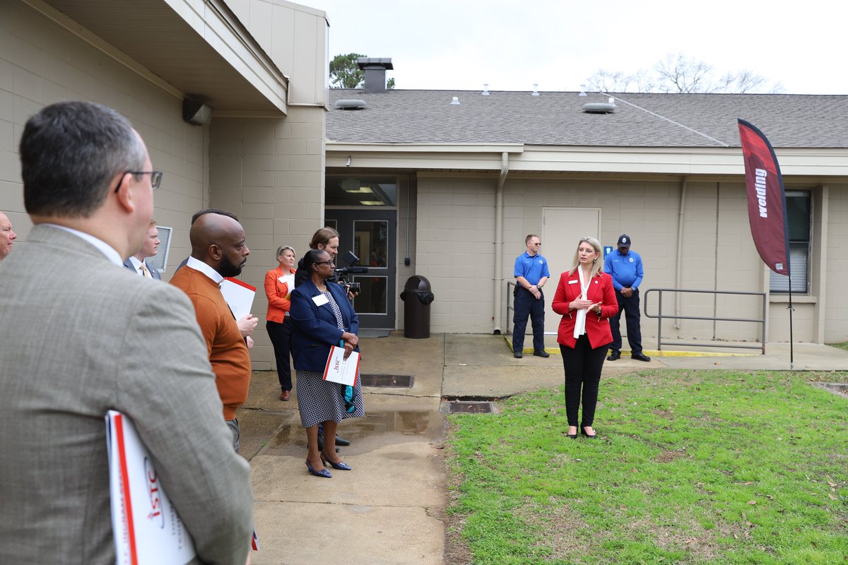 IngramState1965's tweet photo. Alabama leaders and lawmakers gathered today to tour the #ISTC Staton/Draper Campus in Elmore. Over 45 stakeholders attended the event to discuss correctional education opportunities available for justice-involved individuals.
#accs #developingresponsiblecitizens https://t.co/WSFOXdwBPi
