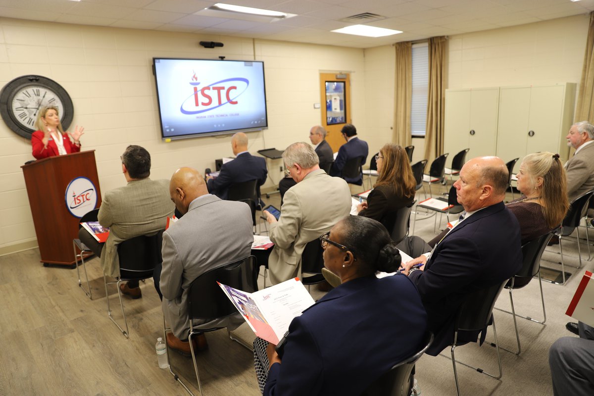 IngramState1965's tweet photo. Alabama leaders and lawmakers gathered today to tour the #ISTC Staton/Draper Campus in Elmore. Over 45 stakeholders attended the event to discuss correctional education opportunities available for justice-involved individuals.
#accs #developingresponsiblecitizens https://t.co/WSFOXdwBPi
