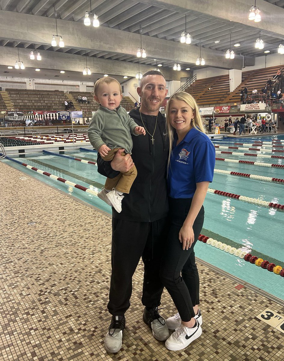 jburdue9's tweet photo. To do it in your very first year as a Head Coach and at the highest level is nothing short of phenomenal! Baylor has the coolest, strongest yet kindest women as his momma and I have her as my rock; we are so lucky and fortunate and so so so proud of you!! https://t.co/qS1aEWaczU