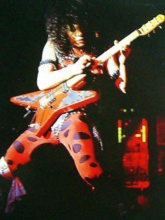 busy_metal's tweet photo. Happy Birthday #AkiraTakasaki ‼️🎂🎊㊗️🎸
🇯🇵を代表するヘヴィメタルバンド #LOUDNESS のギタリストです🤘
#高崎晃 の🎸言えば #espguitars の #RandomStar と #KillerGuitars の #KG_PRIME ですね‼️
高校生の時、スキルの問題でLOUDNESSのコピバン断ったゲド今なら多少は弾けるか…⁉️ https://t.co/7ZVLrs6xt4