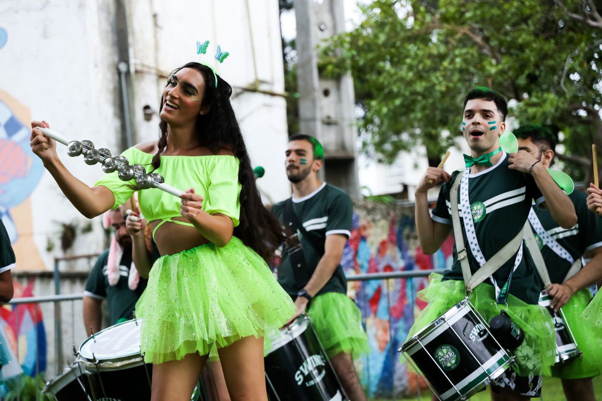 SuperRugbyAM's tweet photo. 🥳El carnaval paso por la casa de @cobrasbrasilxv y nos dejo imágenes de una #SUPERFiesta.
📸 SRA / Gaspafotos https://t.co/7QFwybumdY