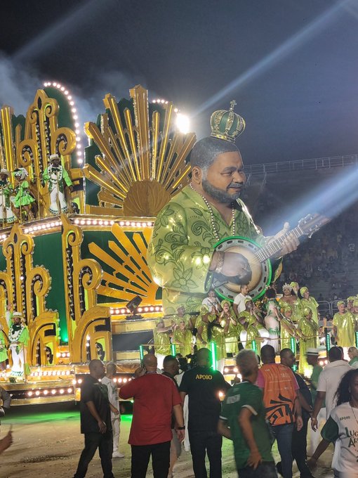 Onde eu estava no primeiro desfile  #IMPERIOSERRANO https://t.co/qHXyCqjiFo<a href="/tag/imperioserrano"class="tags">#IMPERIOSERRANO</a>