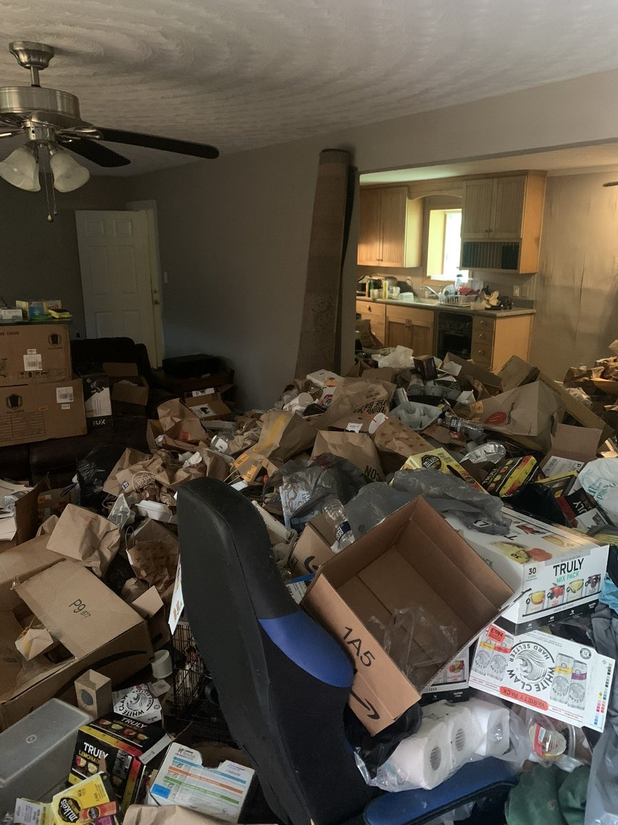 fortun8fool's tweet photo. I sold this house today for profit. Good riddance to the house of dooty 💩 🏡 🏠 https://t.co/2DfbemSXMP