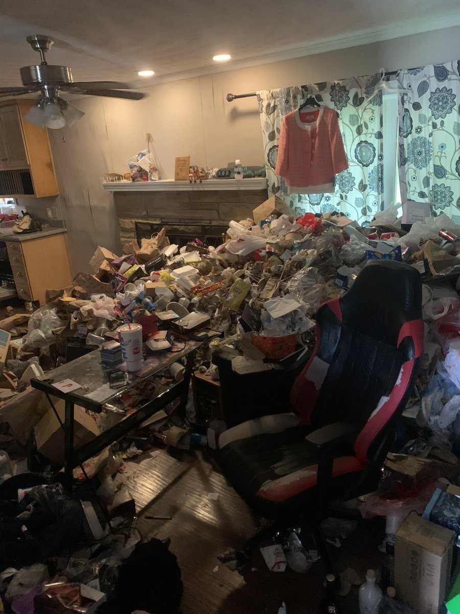 fortun8fool's tweet photo. I sold this house today for profit. Good riddance to the house of dooty 💩 🏡 🏠 https://t.co/2DfbemSXMP