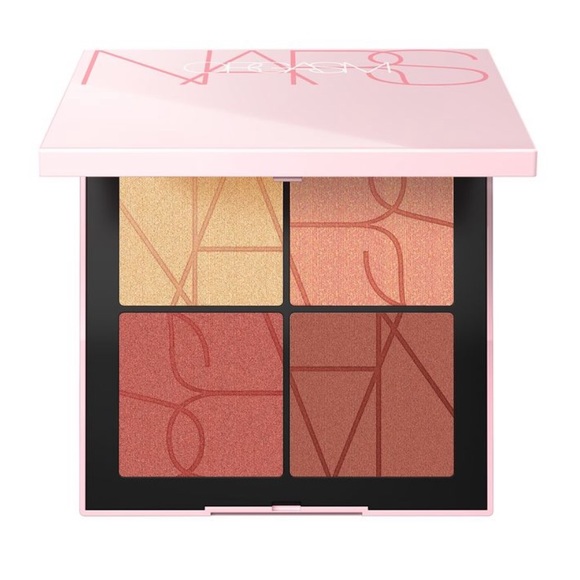 PillowTalkConfi's tweet photo. So good I had to share! Check out all the items I'm loving on @Poshmarkapp from @MoonRose171 #poshmark #fashion #style #shopmycloset #morphe #clinique #nars: https://t.co/ONx0vVjFJs https://t.co/8aNbJhWwel