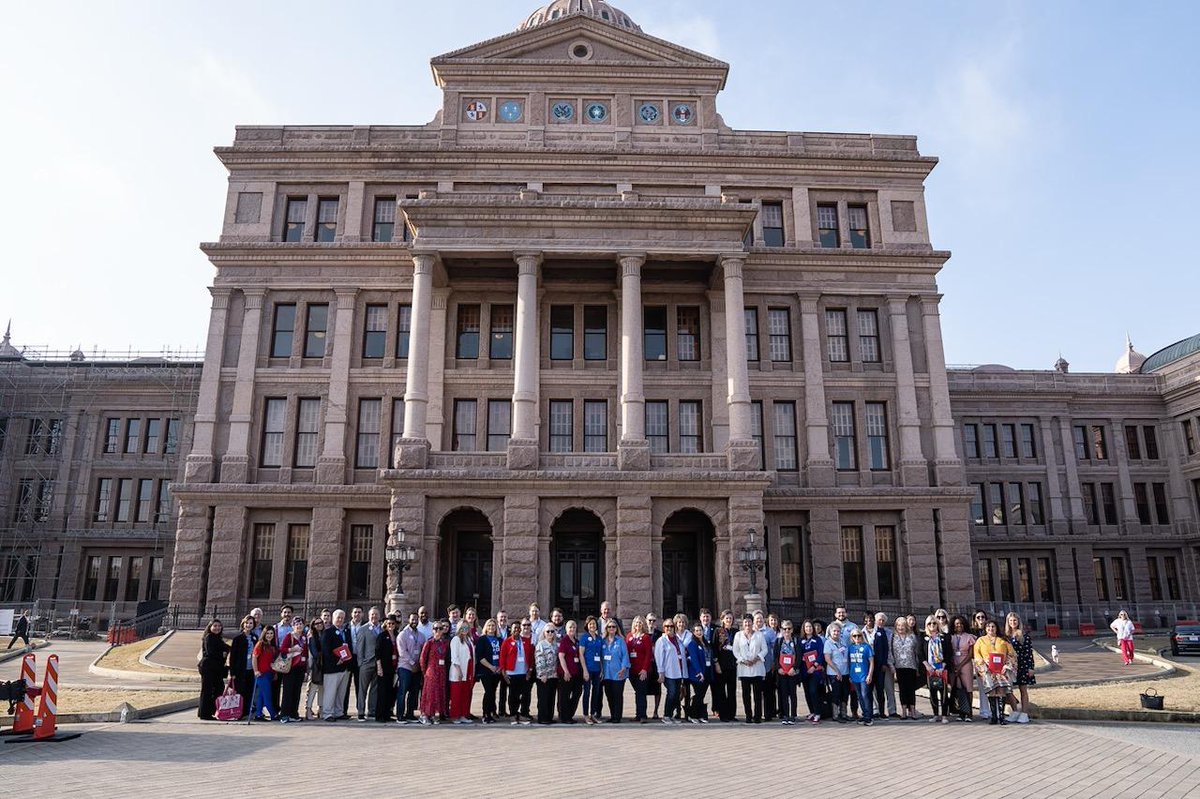 CassandraP_RGV's tweet photo. Humbled and honored to work with this amazing group of staff and volunteers

What a wonderful day with @ACSCANTexas during #TXCancerActionDay. Thank you to the #txlege for your warm welcomes! We look forward to working together to end cancer! https://t.co/Tg3XyHz4hX