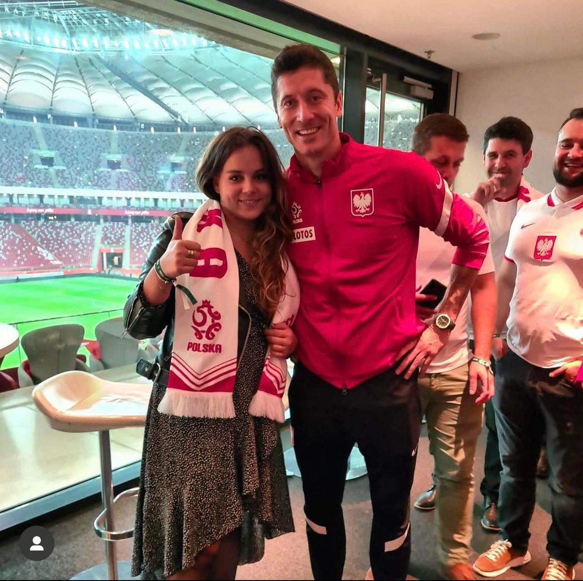 TulickiMarcin's tweet photo. Moja Szanowna Małżonka @olszak_anna podczas spotkania i rozmowy w cztery oczy z Lewym 😉
#TrzaskowskiStyle https://t.co/IOBNGjDhgl
