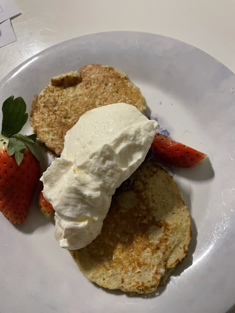 CocksandShots's tweet photo. #slimmingworld #pancakes #freefoodfestival love Slimming World no food is banned ❤️no calorie counting ✔️ Just delicious food how can people say this is a diet ? 😋@SlimmingWorld https://t.co/fqUoYJFgOI
