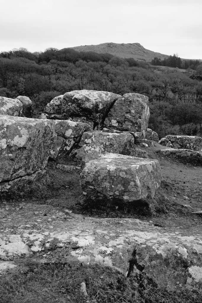 timdiss's tweet photo. Claig Tor, with Sheeps Tor in the background. Dartmoor, Devon, UK. #torsofdartmoor #Dartmoor #Devon https://t.co/0nvfhWn2fV