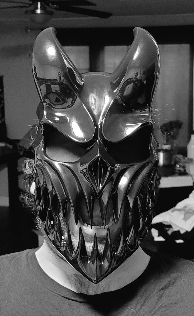 pasteldotz's tweet photo. Babe is a huge @STPmetal fan, so I knew I had to get him the Kid of Darkness mask! It looks sooo siiicck!
🤘🏽😈🤘🏽😈🤘🏽😈🤘🏽 https://t.co/fk9vZfo5pm