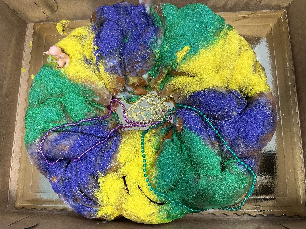 SenatorAshby's tweet photo. Today on #FatTuesday, our Committee Consultant Chris brought in a #KingsCake to share.
On behalf of #TeamAshby, “Laissez les bons temps rouler!” #MardiGras2023 https://t.co/JNsTZau2wI