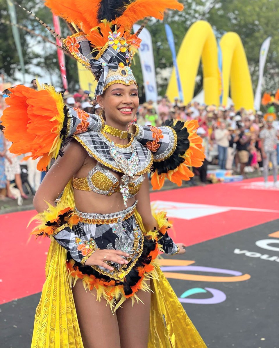 GillesBELMO's tweet photo. #OutreMer #Guadeloupe #BasseTerre #MissFrance : Indira #Ampiot, Miss Guadeloupe 2022, Miss France 2023, à la parade carnavalesque à la Ville de Basse-Terre @IndiraAmpiotOff @missgpeofficiel @MissFrance https://t.co/SWdZ3VAA55