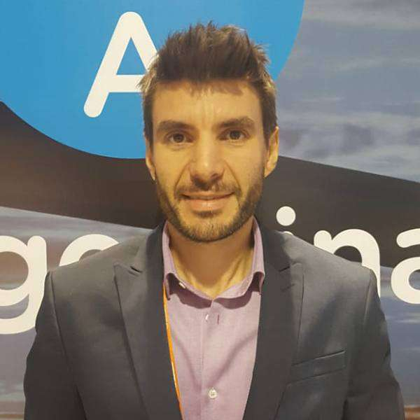 marianoobarrio's tweet photo. Ignacio Chamorro, presidente de IDEA Pyme, explicó en https://t.co/qqpdgHN2b6 los efectos del cepo a las exportaciones y la falta de producción con peligro de desabastecimiento
https://t.co/Lm3TuJYzJj https://t.co/VWBhQdHmtF