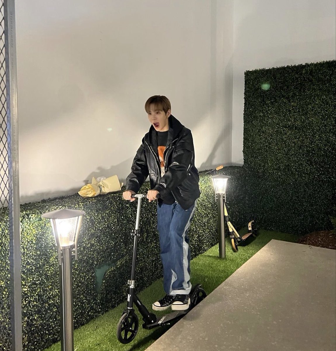 Pao55039181's tweet photo. 2023.02.22
ショウタロウ インスタ投稿①
😙🤞
(내 친구랑도 찍고 왔어요 ㅋㅋ)
(友だちとも撮ってききましたww)
🔗 https://t.co/55dU0iS6Kn
#쇼타로 #NCT쇼타로 #SHOTARO #ショウタロウ #Tarogram https://t.co/jsa0SbUsNC