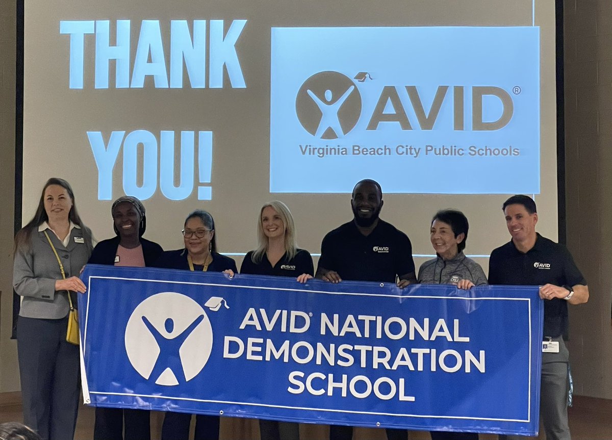 CONGRATULATIONS! to @greatneckms on their successful @AVID4College National Demonstration Site Revalidation! Thanks for allowing @vbschools #AVID Key Implemnters be a part of your day! #AVIDFamily @RittaP_02 @TQuinnVB