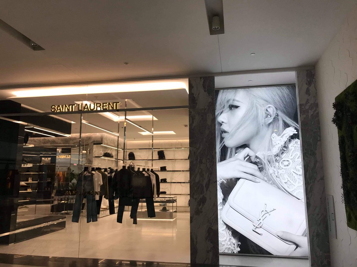 También me di la vueltecita por la magnífica #𝒶𝕣𝐭區𖡼𝑓𝒮a𝕥inǝ ya que a mi reina hay que llenarla de amor en cada universo. Yes this Satine’s #𝚋un̸n𝕪ꪔ̤̮𝕥a̲̅𝕝ǝ and we’re just living in her world. Enter the #𝟸𝟷𓏸𝟶𝟸𓏸c𝚘̂𝔡ǝ̈ y pongan mi nombre para que reciba besitos.