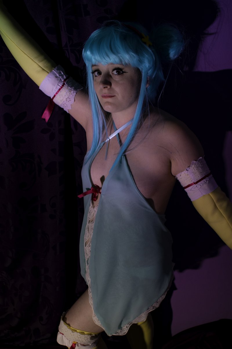 BiscuitCosplay's tweet photo. Tried my hand at my first shoot in a bedroom this past weekend, it sure was out of my comfort zone but I learned a lot and had a fun time.

Girl from the Daoko music video cosplayed by the wonderful _littleghost3_ on IG.

#cosplay #nsfw #cosplayer #girl #daoko #girlcosplay https://t.co/YH3qlVedeb