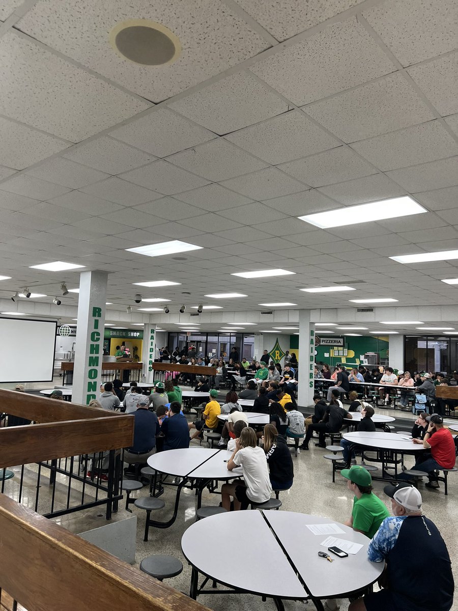 FbRichmond's tweet image. 2023 Parent meeting kicking off the season!  #LinkStrong