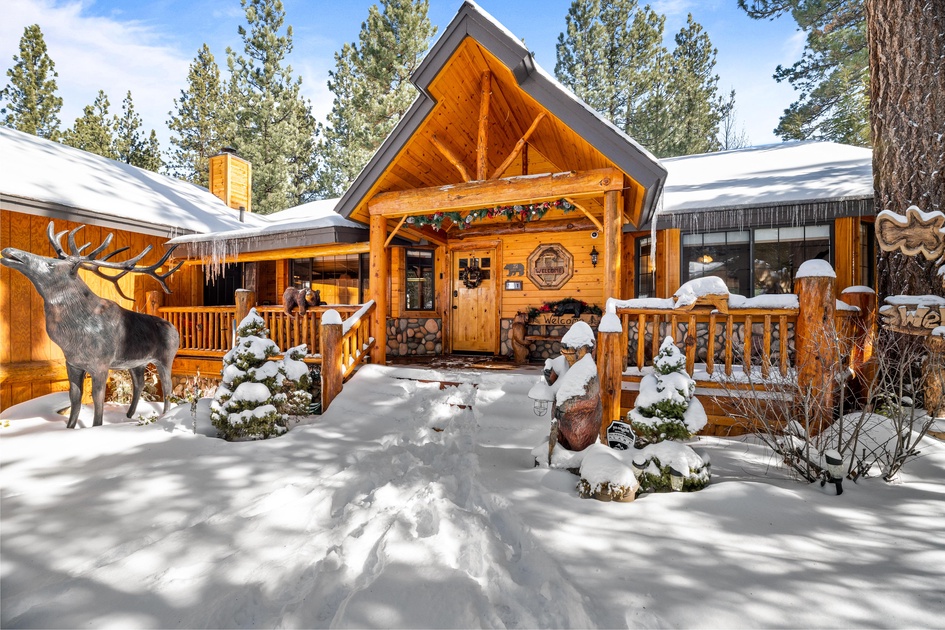 meredithlodging's tweet photo. New to Meredith Lodging's Luxury Collection! Unwind in style at Bullwinkle and Friends Log Cabin Getaway in Big Bear.

Learn more about this stay at https://t.co/A5l2NUN4QI https://t.co/volvLXwi3T