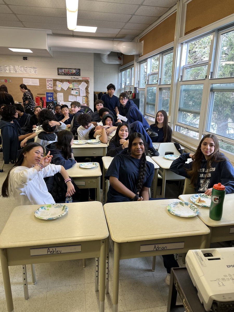 rendaj6's tweet photo. Shrove Tuesday with this amazing group of grade 8s ⭐️ @SFX_TCDSB https://t.co/GeoWcOc43U
