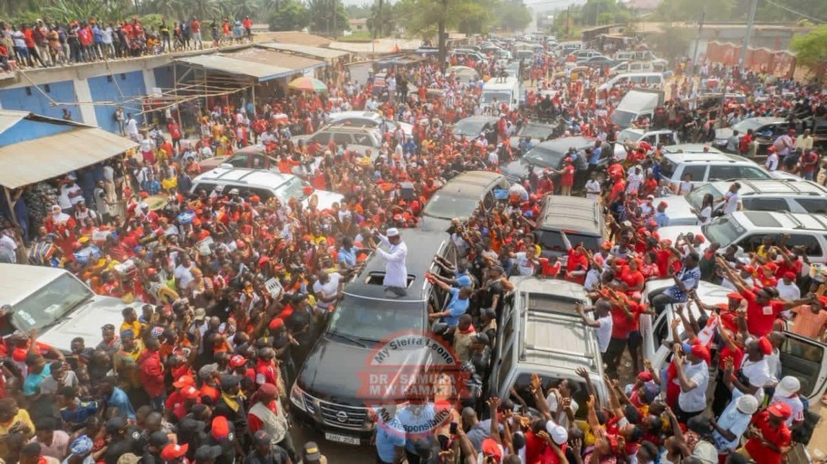 Queenmaggie1983's tweet photo. It has pleased the SL government to declare tomorrow as ALL REDS DAY (APC day). A holiday to be celebrated throughout the country in respect to the homecoming of our President awaits Dr. Samura M W Kamara.
Feel free to put on your red dress and celebrate peacefully.
#QueenMaggie https://t.co/bHxxVTgSZl