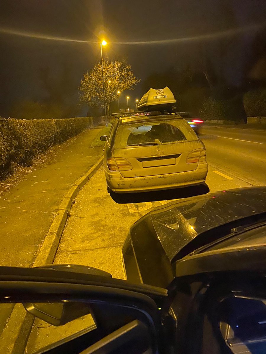 MoorlandsPolice's tweet photo. This evening #Shift5 Response Officers have stopped a vehicle due to its condition and manner of driving.
The driver was reported for no MOT & no insurance.
Vehicle seized at roadside
Please drive sensibly & stay safe
#SaferRoads
#ProactivePolicing
#MoorlandsPolice
#CleanMe https://t.co/BJL72zGvtp