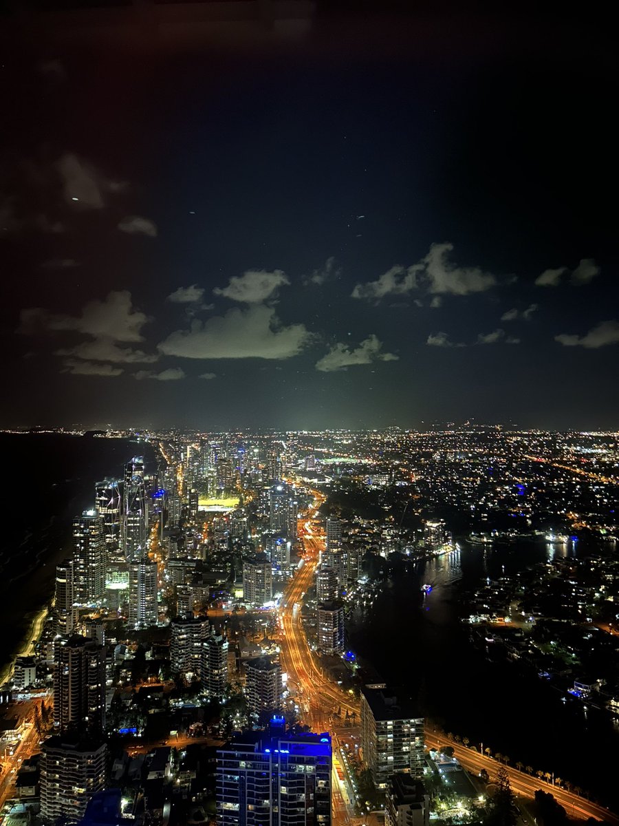 EyeDaisyShu's tweet photo. Had a blast at the Gala dinner last night at the Q1 Skypoint restaurant on level 77 🥂🏙️ @ErikRButcher @DianeB1000 @PreetiSub @profswatson @iserworld #ISER2023 #ISERWOW2023 #thisisqueensland https://t.co/XcYmEtGWgb