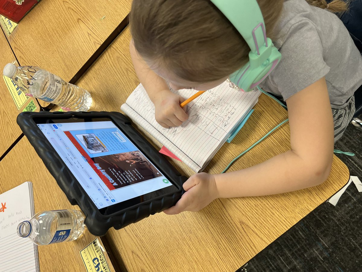 Liz_S_Castillo's tweet photo. We love using @epic4kids to research historical figures! β€οΈπ @OgleElem #FutureReadyMagic https://t.co/NjQu6IYidY