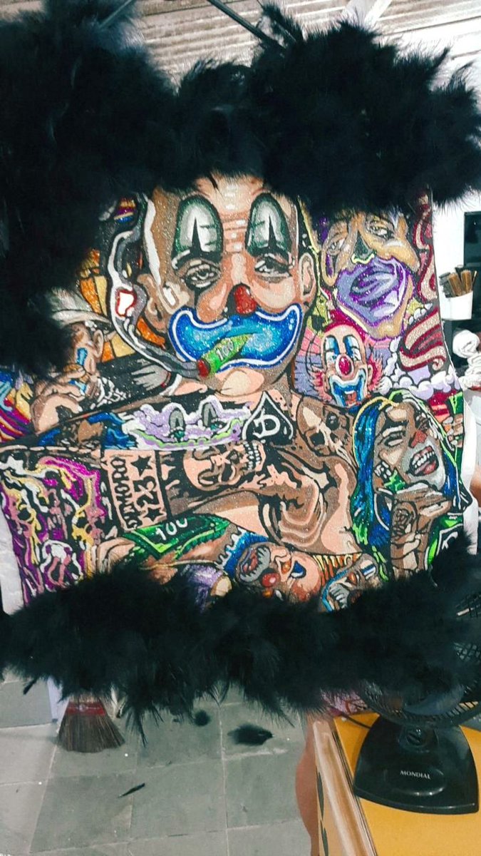 Pode escolher qual casaca tu quer vê🤡 🃏🚬
