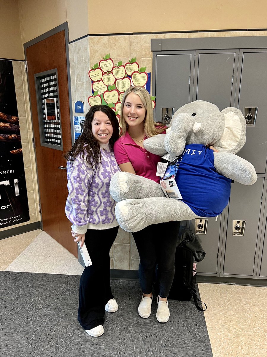 mrsburrow211's tweet photo. I was honored to receive Scooter the other week and it is an even greater honor to pass him to Kassidy. She is truly an amazing and inspiring kid! @NFHS_TrueNorth #trueNorth #excellence https://t.co/5YgxSD4OYc