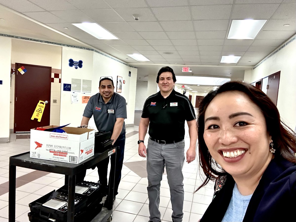 Thank you, @episd-Chapin HS, for inviting us to their Engineering/Women in Technology presentations to demonstrate how Digital Electronics Circuits work! It’s always a pleasure to be part of these initiatives. Together we can build a better future! <a href="/ChapinChronicle/">Chapin Student Media</a> #wtcproud