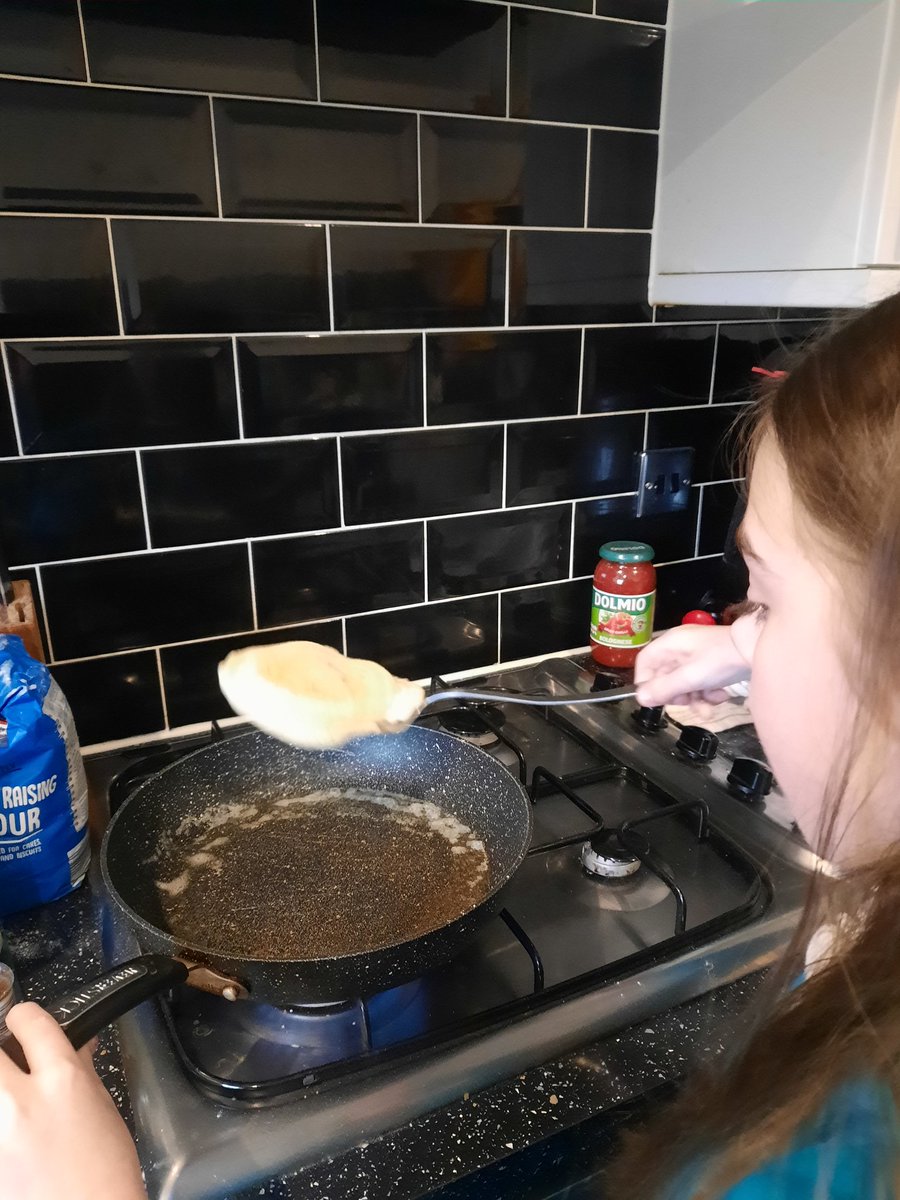 MissxxDee's tweet photo. @Missmarsh2021 @GreenhillPS L had fun making pancakes after school with her little sister 🥞 C didn't want to make any but enjoyed eating them 🥞 https://t.co/Cq4fJ59J8B