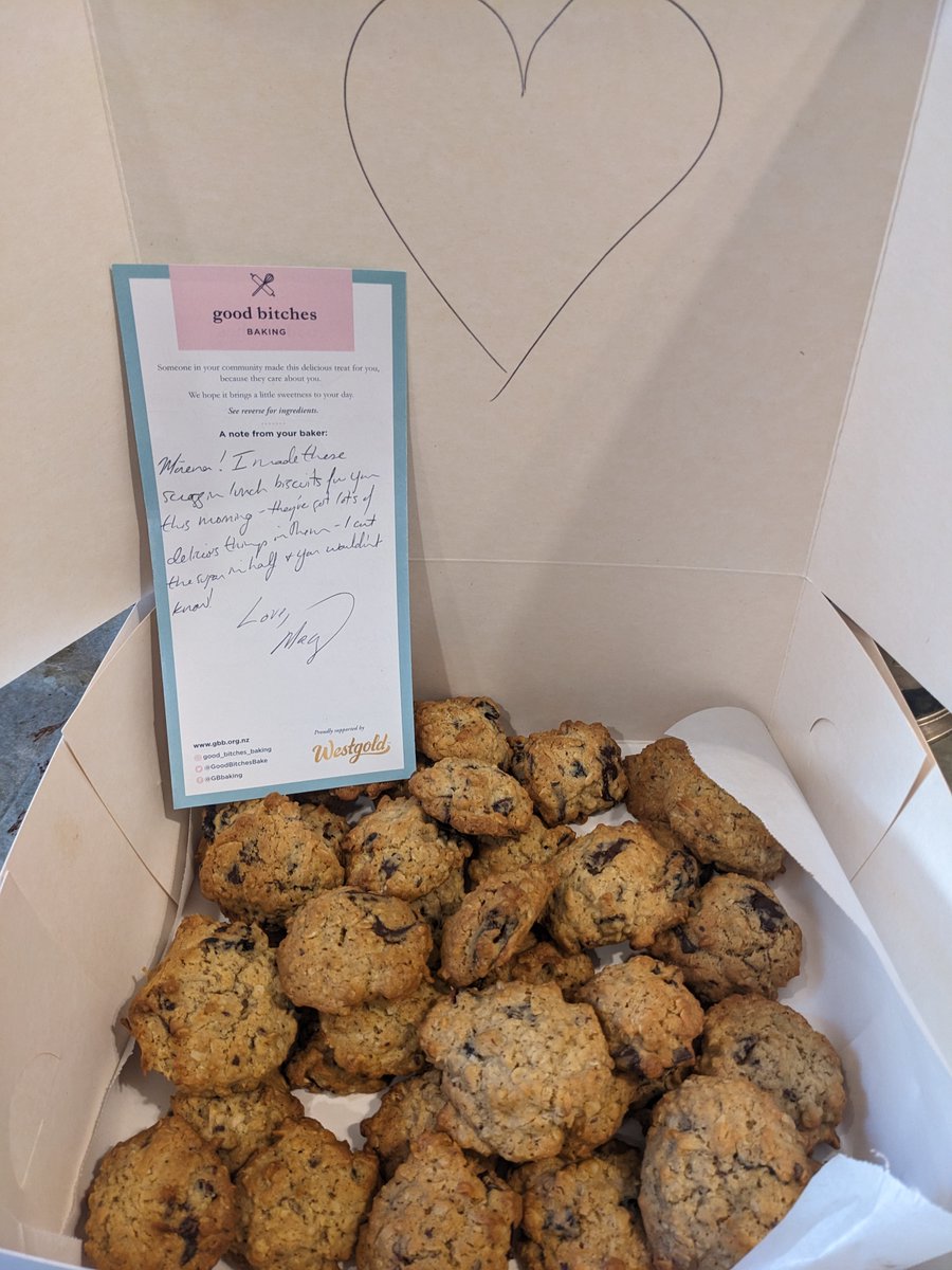 mrlcurry's tweet photo. Oatmeal coconut chocolate chip cookies for the Wellington Women's Refuge today. #kindnessmatters #BakingItBetter @GoodBitchesBake https://t.co/IYXOYpcGJH