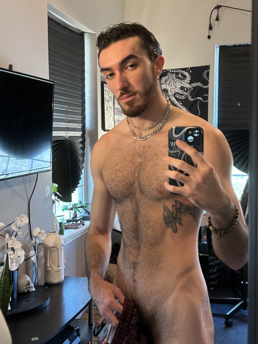 Body 🦾 https://t.co/fUWU1slWwO