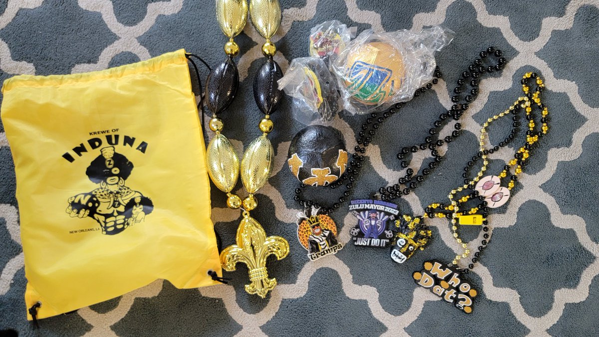 DrBaudy's tweet image. Mardi Gras is complete...Black and gold everything, Zulu is done...but my #APhiA 🤙🏾 coconut is everything! #MardiGras2023